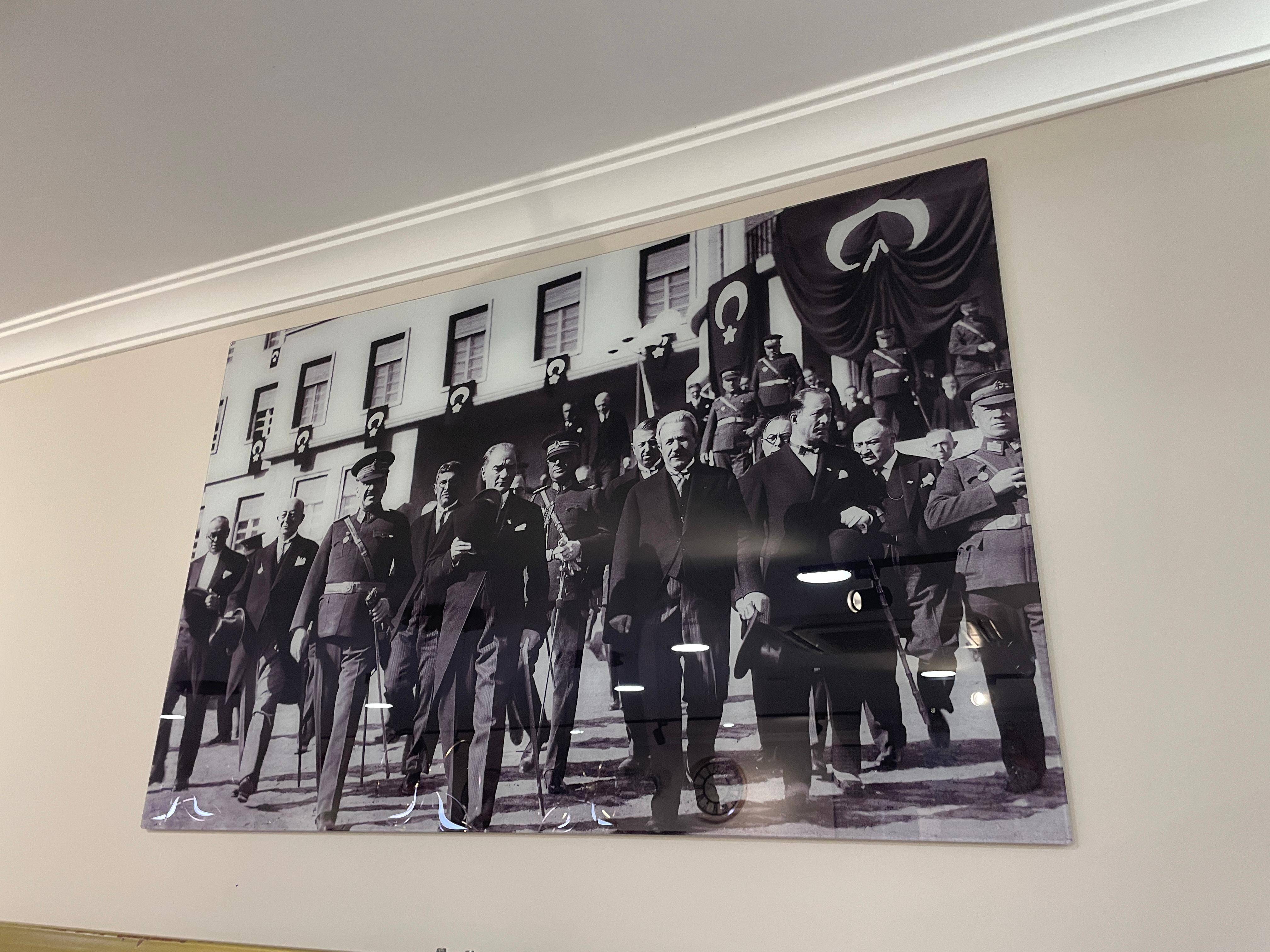 Atatürk Cam Tablo - 2