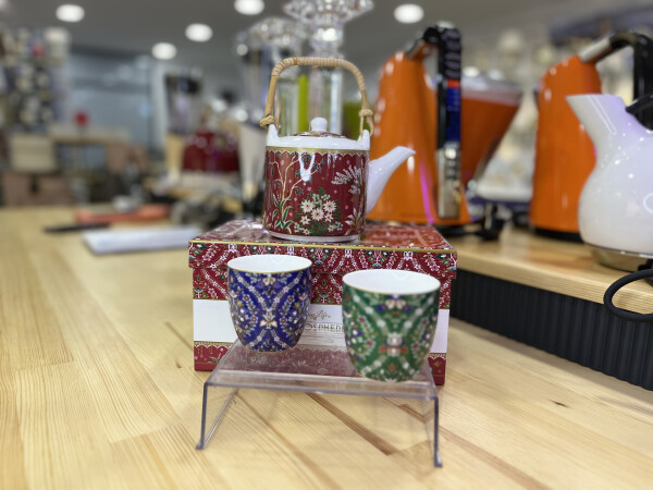 Easy Life Eclectic Chic Porselen Çaydanlık ve 2'li Fincan Seti 600 ml / 160 ml - Metal Demlikli - 1