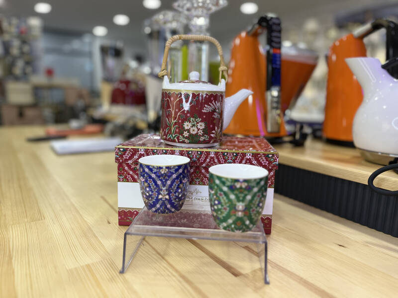 Easy Life Eclectic Chic Porselen Çaydanlık ve 2'li Fincan Seti 600 ml / 160 ml - Metal Demlikli - 1