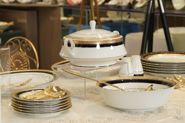 Noritake Crestwood Cobalt Gold 54 Parça Yemek Takımı - 4